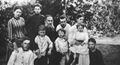 Л.Н. Толстой в кругу семьи2.jpg
